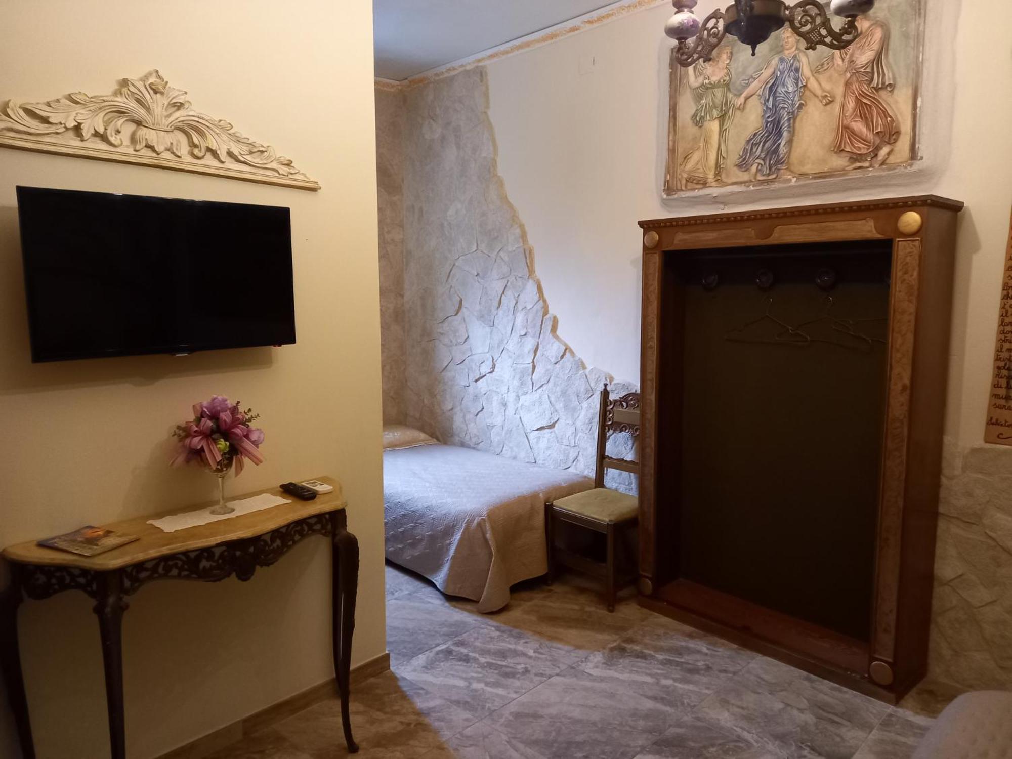Sicilia In Miniatura "L'Atelier Dell'Etna" Bed & Breakfast Zafferana Etnea Room photo