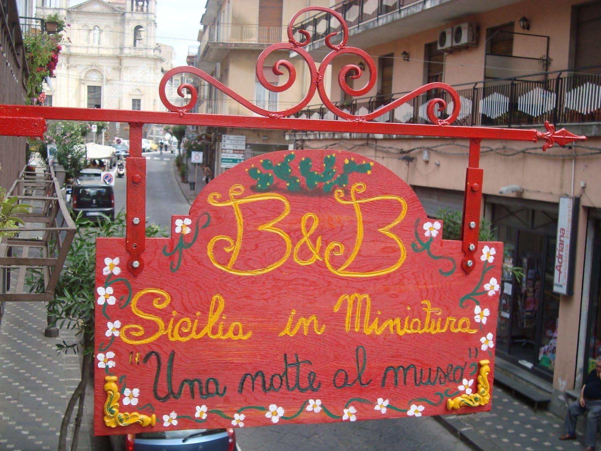 Sicilia In Miniatura "L'Atelier Dell'Etna" Bed & Breakfast Zafferana Etnea Exterior photo